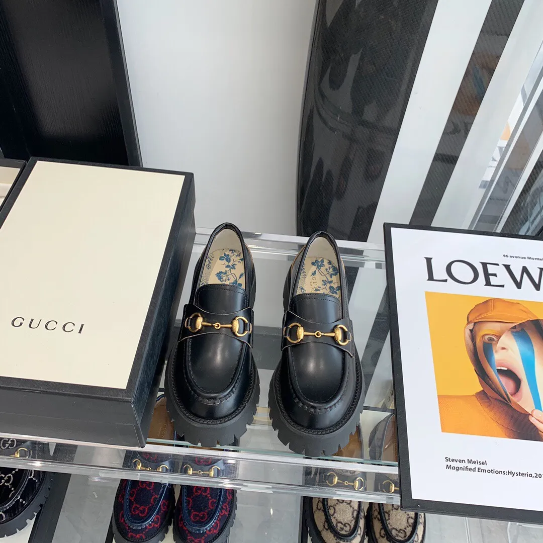 👟👟Ex-factory price👟👟Ex-factory price 480👟👟 Steel stamped inside ⚠Purchase level Gucci 🐝The original embroidered bee is rose gold, definitely not the gold color in the market😂Babies, please pay attention to distinguish the market products) Everything is developed in accordance with the original version, open edge beads, customized imported velvet fabric, code number: 35-40